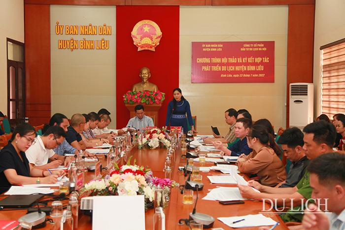 Chủ tịch UBND huyện Bình Liêu Nguyễn Thị Tuyết Hạnh phát biểu tại Hội thảo